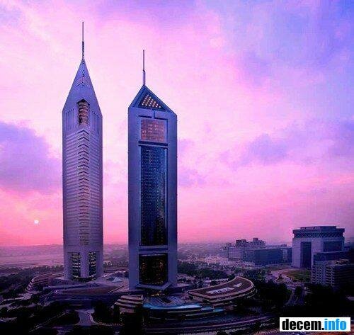 небоскреб-отель Jumeirah Emirates Towers