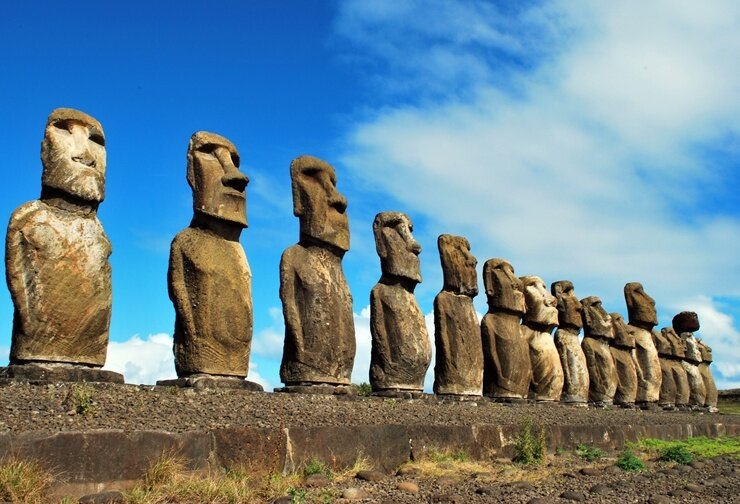 статуи Моаи